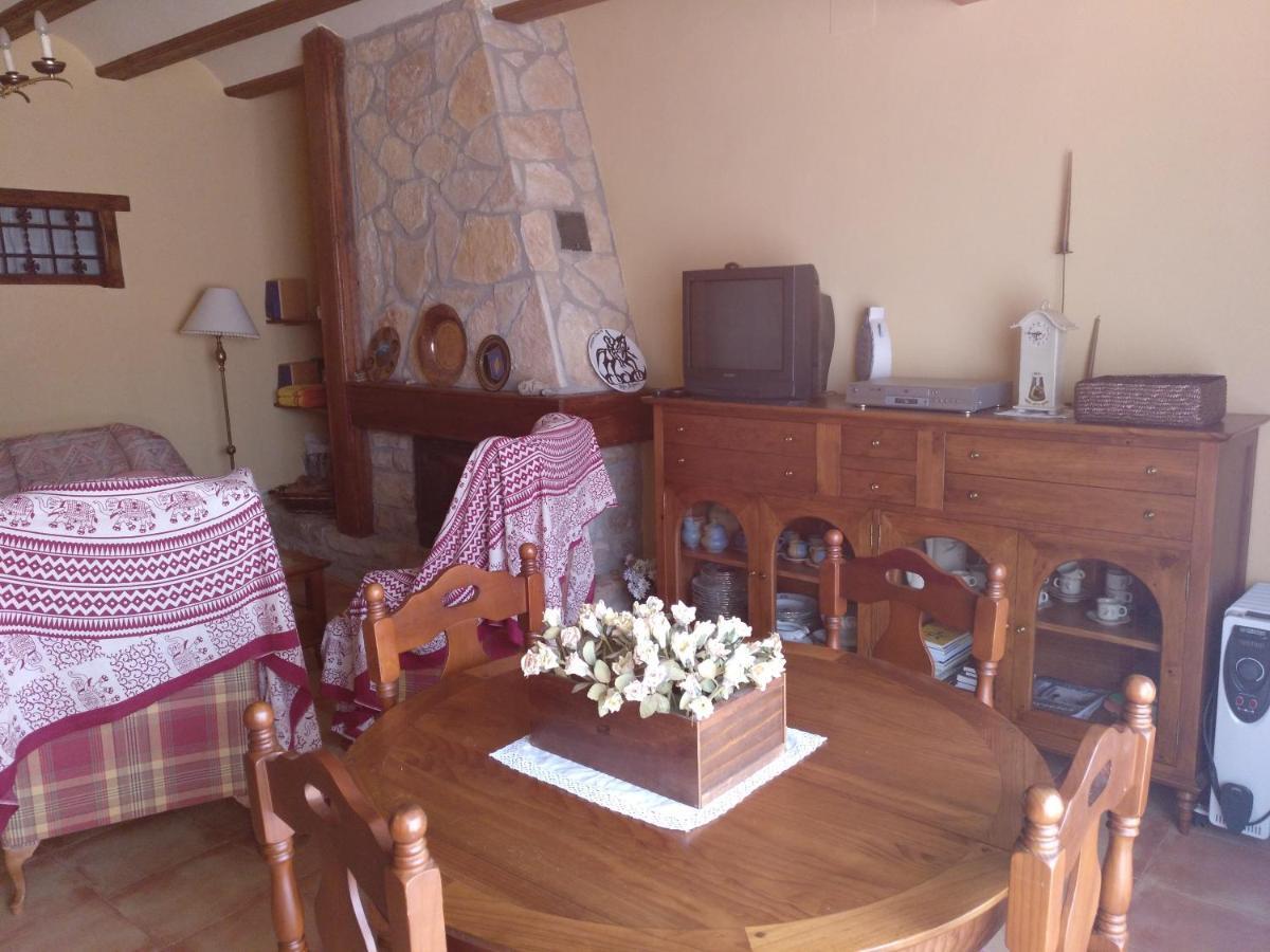 Casa Rural Amador Villarroya de los Pinares Buitenkant foto